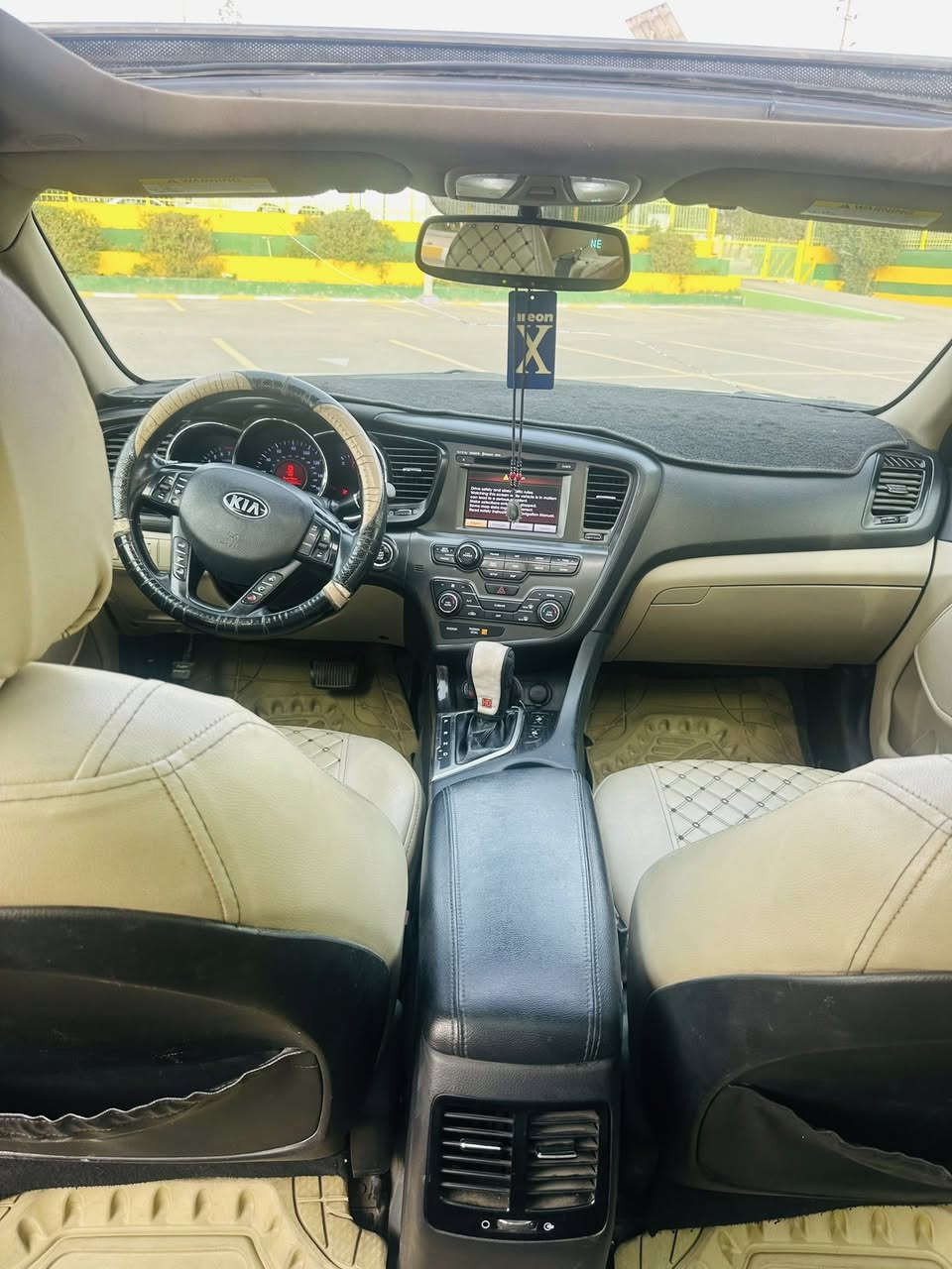 سلام عليكم كيا اوبتما موديل 13فول واحد ع واحد لمتت  وارد امريكي محرك 2400 السياره بيها 4 قطع صبغ فقط مكفوله من الدواخل خلاص بجم كبس ماشيه 111 كلش نضيفه وجاهزه من كولشي منضومه زنون عالي ناصي حداديه تبريد تايرات اي نقص مابيها 
مال جناي السعر 105 وبي مجال مكاني بابل حله 
***********
