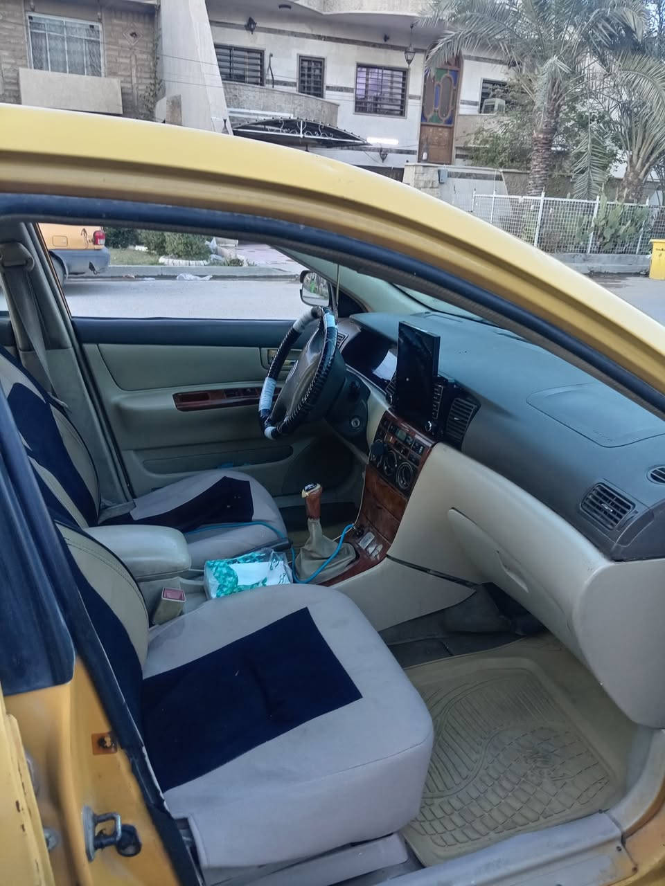 للبيع موديل 2011 سياره جاهزه عده التبريد كبريسر ٣٦ وبيه مجال *********** المكان حي الجهاد بغداد
