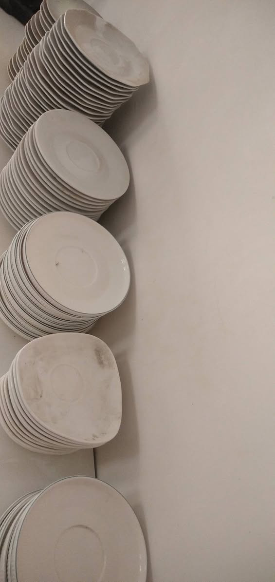 ٩٠ ماعون مال جاي 
١٥ الف 
حله شارع 80 قرب مدرسة زهور بابل الابتدائيه 
***********
