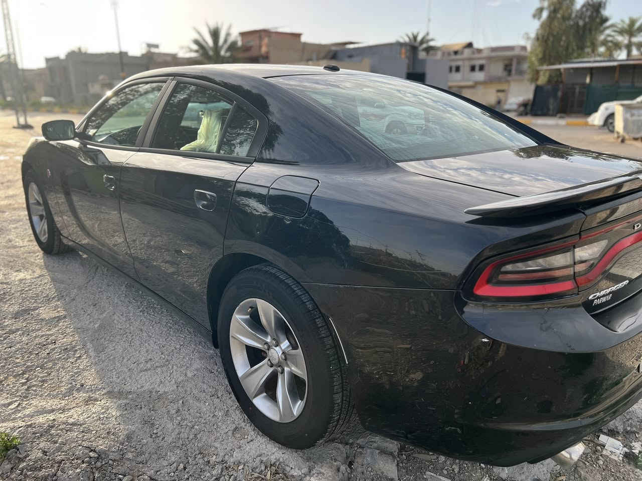 جارجر 2015  sxt
بدون حادث وبدون ايرباك صبغ جاملغ خلفي يمين والسونر بالمنشور  
سيارة جديدة وبدون مصرف نهائي
***********
