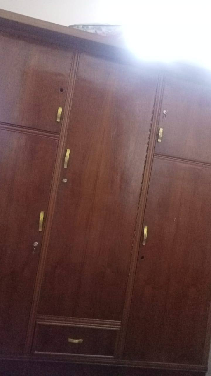 سلام عليكم كنتور وغساله للبيع ***********
