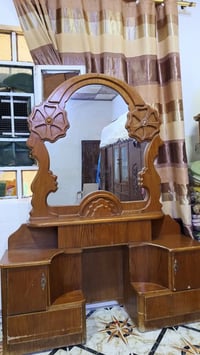 غرفه اخشاب • ميز تواليت