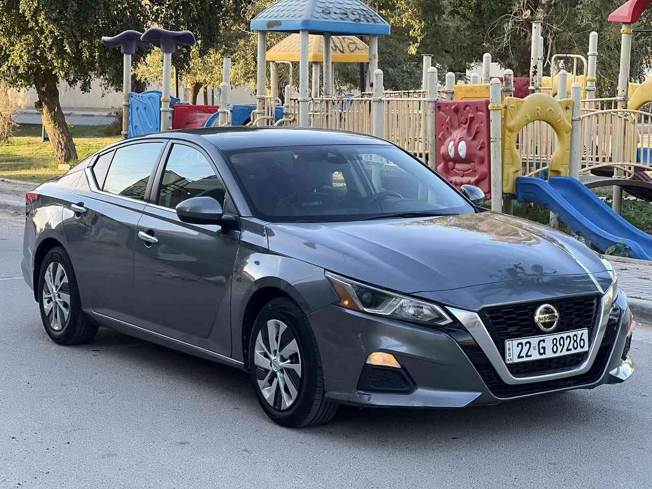 السلام عليكم نيسان التما موديل 21 
رادار امامي خلفي جانبي 
بصمة 
بصمة ابواب 
محرك مكفول كير مكفول 
بيها قطعتين صبغ فقط 
سياره جديده 
ماشية 43 
تراي من زاخو للفاو صدر امامي خلفي جدد 
باسمي تحويل ثاني يوم 
مكاني بغداد اليرموك
هاتف *********** 
سعر 126 وبي مجال
