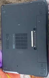 لابتوبتوب hb الجيل العاشر كل شي شغال بيها تأخذها وتفحصها بيها كاميرا و...