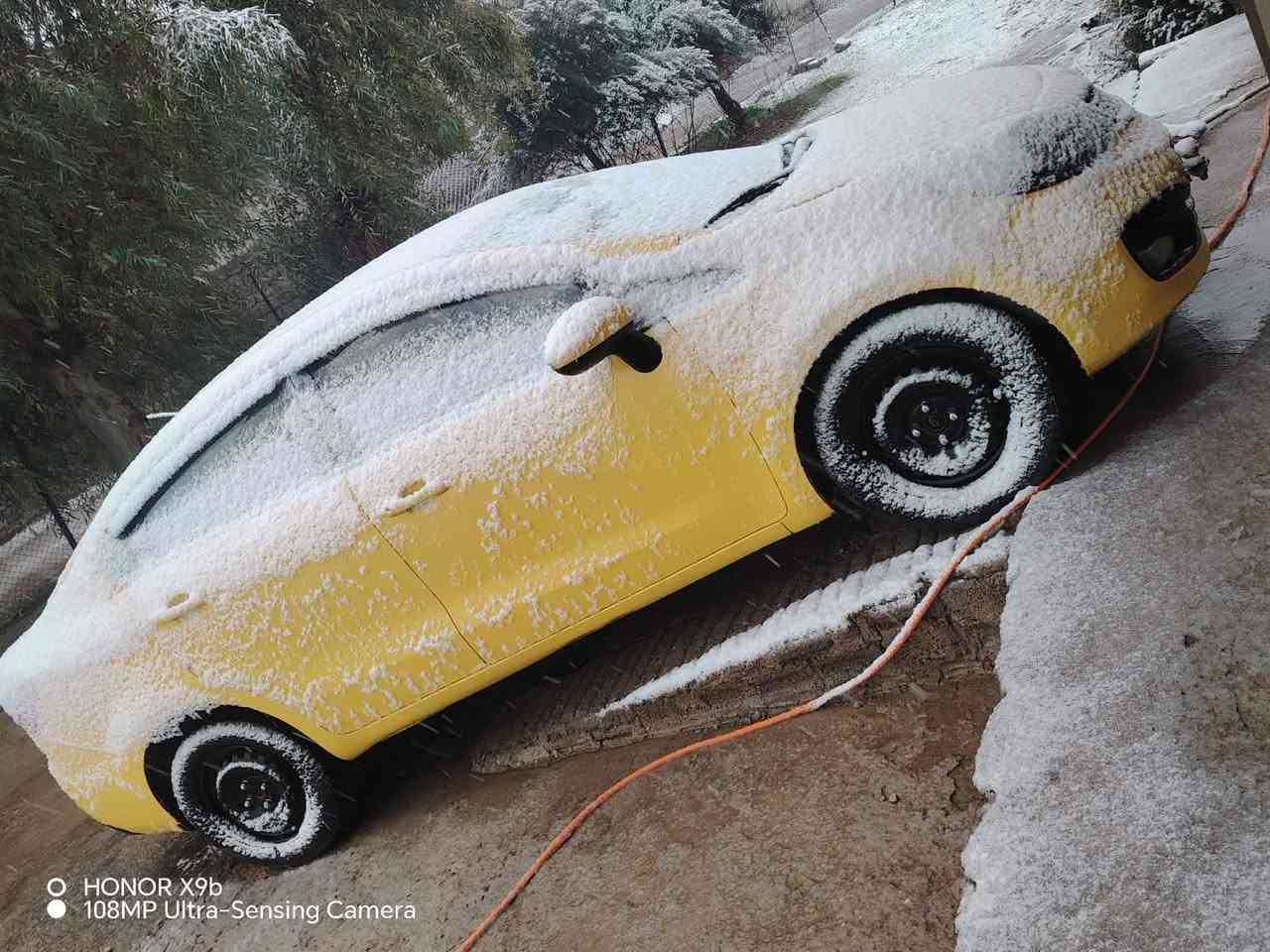 كيا ريو موديل 2015 كوري
محرك 1600 دوش نضيف
كير at نضيف
سنويه بأسمي تحويل ثاني يوم
هيئه وغرامات مصفره
ضررها بوند مبدله وتقليطات بسيطه مال تكسي فقط
سعرها 88 وبيها مجال
***********
