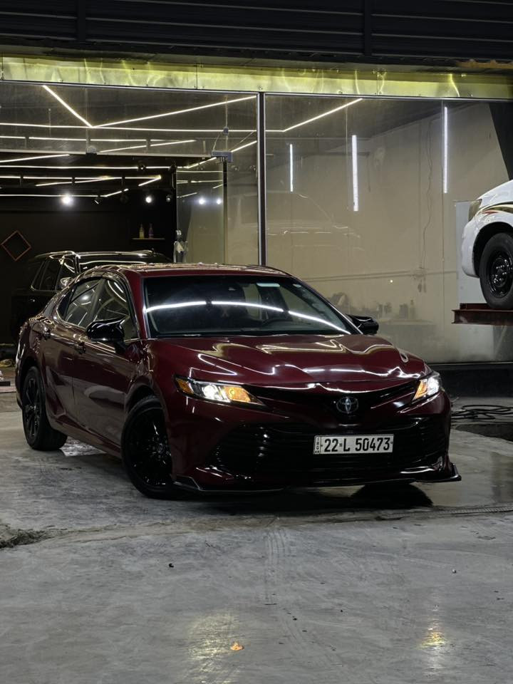 السلام عليكم كامري 2018وارد امريكي سياره بيها بارد جاملغ الايمن تكحيل وشبرين بنيد بل عراق سياره كامله فول ماعدا الفتحه 185وبيهه مجال مكان سياره بغداد يوجد سونار ***********
