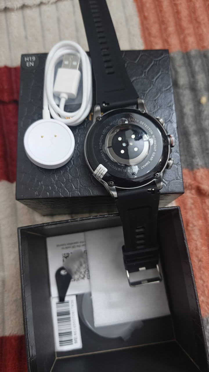 السلام عليكم ساعة ماركه H19 كاميره سيم كارت رام 6 ذاكره 128  كامل ملحقاتهه العنوان بغداد الاعظمية  السعر 110 الف ***********
