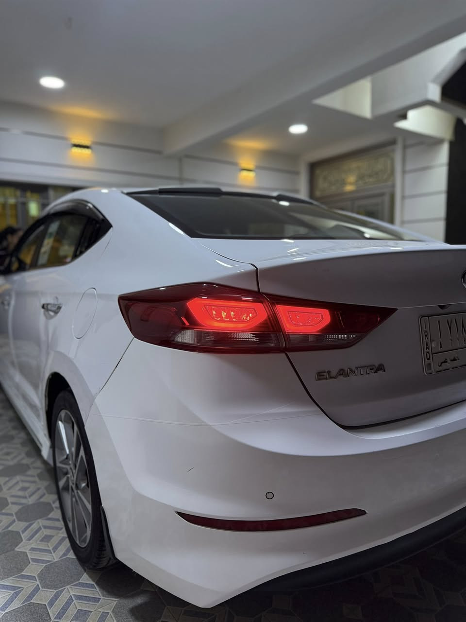 النترا 2017 ايراني 🇸🇦فول وكفول
طبعا الايراني ميستوجب اشرح مواصفاتها 
السياره كفاله من الصبغ وتبديل بيها بارد مكانات 
وشوف العين مينعاب 
مراوس حسب القناعه 
رقم السياره الانبار خصوصي 
السعر 155 وبيها مجال 
العنوان الانبار الرمادي 
***********
