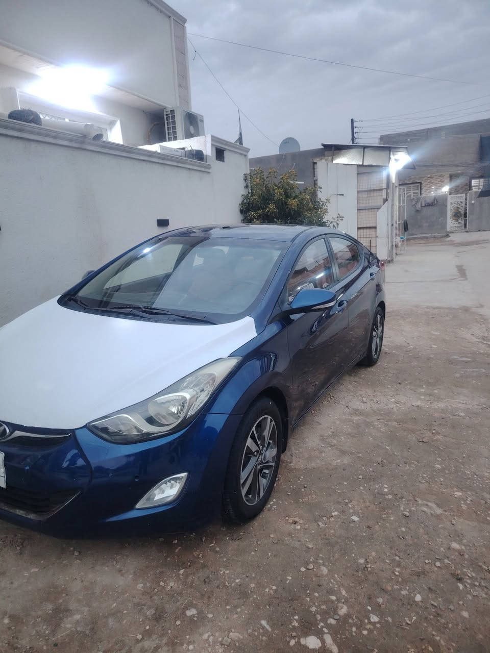 سلام عليكم للبيع النتره ٢٠١٢ خليجي مكينه ٢٠٠٠دوش جاهزه كير مكينه حداديه تبريد فوول مواصفات فتحه بصمه شاشه تحكم جهتين ويل كب اشاير بالمري حساس خلفي مكفوله من لحادث بيه صبغ بصفحة العبري بدون اي داخل  ٩٨$وبيه مجال
مكاني بابل ***********
