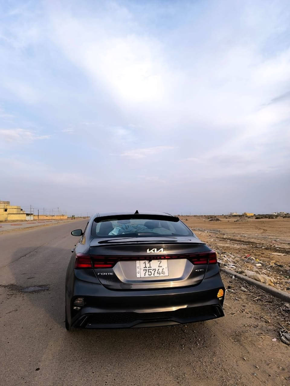 السلام عليكم
كيا فورتي 2024 GT line 
مكينة 2.0 
رقم بغداد
كير محور AT 
بلادي 3 وضعيات 
السيارة كلها مغلفة عازل صوت وحرارة 
تشغيل عن بعد 
فوول تحكمات
تخم ويل وتاير جديد
السيارة كاملة ما ناقصها اي شي 
حادثها تأخذها مصبوغة حزام 
السعر 137 ورقة 
رقمي ***********
غير متواجد الفيس
وبيها مجال بسيط
