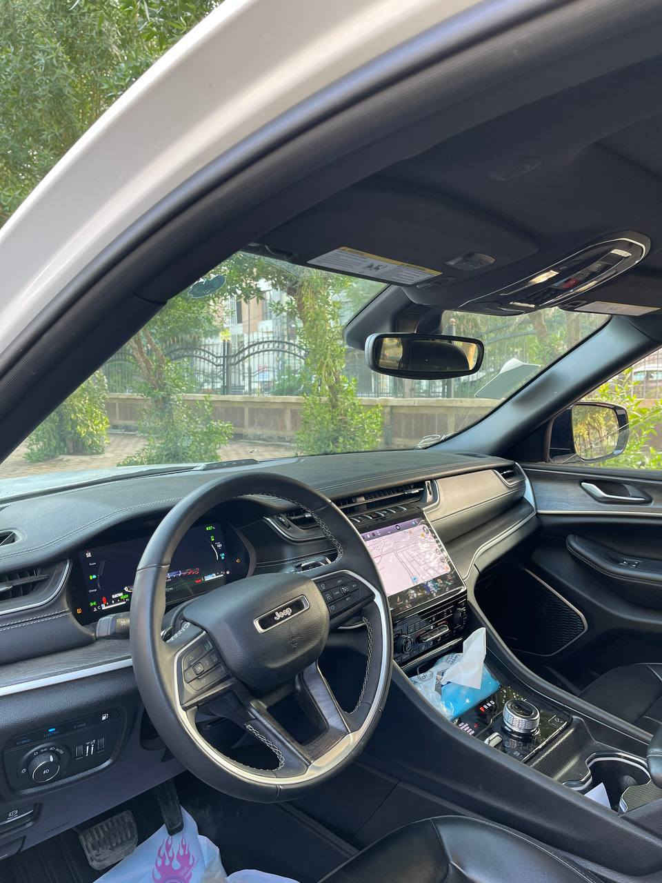 📌 جيب كراند شيروكي ( 4xe هايبرد )
Jeep Grand cherokee 4xe 2024

بلك ان  تمشي تقريبا (50 )كيلوا 💯 
السيارة جديدة واحلى من صور بعد 

محرك : 2000 تيربو 
ماشية : ٣٧ الف
ضررها بسيط : قطعه مبدل نفس لون

(ايرباك سليم) ✅

المواصفات :
 
لمتدد  

١- بانوراما 

٢- بصمة تشغيل وابواب وتشغيل عن بعد

٣- صندوق كهرباء 

٤- مقاعد جلد + كهرباء + خزن ميموري

٥- تدفئة سترين + مقاعد

٦- خمسة راكب 

٧- رادار 360 درجة 

٨- تحديد مسار 

٩- حساسات خلفية 

١٠- تبريد قطعتين 

١١- خمس انضمة قيادة 

١٢- دفع رباعي. 

١٣- كير موس 

١٤- هاند بريك بصمه 

١٥- شفتات ستيرن 

١٦- لايتات لد 

١٧- هيترات في الكشن 

١٨- كيبل شحن اصلي مع السيارة 

١٩- ستيرن كهرباء +فول تحكمات 

٢٠- سستم صوت و دمام خلفي 

السعر : 355$

مكان السيارة بغداد 

رقم الهاتف : ***********
