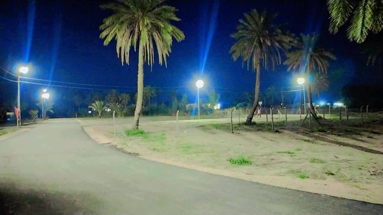 قطعه أرض للبيع الف متر اتنباع كامله او تنباع قطع كامل خدمات ماء و كهرباء وتبليط وناره {{طابو صرف }} اي ستفسار اتصل ***********
