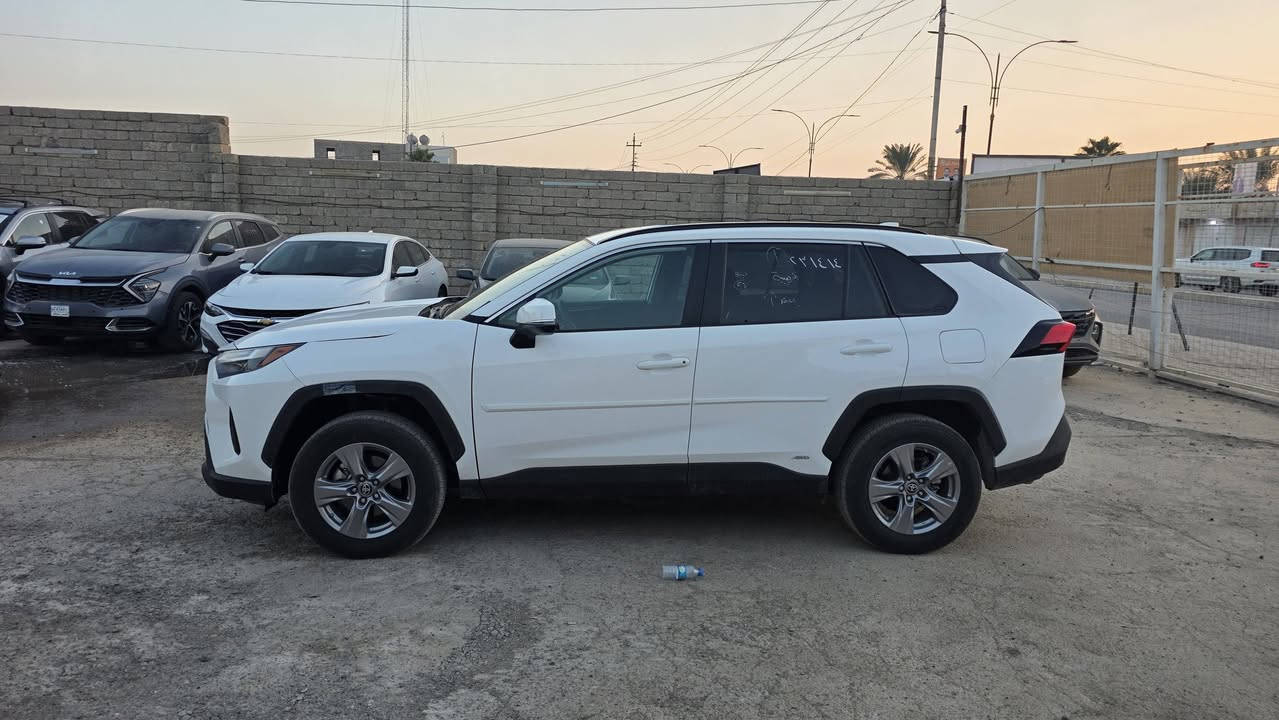 بسم الله الرحمن الرحيم 
راف فور هايبرد 2024 LE
2024 Toyota RAV4, Hybrid LE
صور الضرر بالمنشور جيك وخابرني 
رقم الشاصي2T3MWRFV7RW231414
دخول جديد 
محرك 2.5 هايبرد
السياره بدون صبغ 
تعديل بارد فقط 
ماشيه 11900ميل 
العنوان /صلاح الدين/ الشرقاط/ اجميلة
للاستفسار عن السعر الاتصال 
☎️***********
☎️***********
