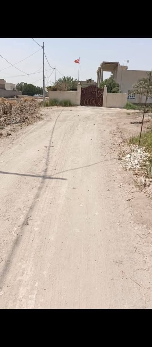 دار للبيع طابو زراعي سند25
بأسم الحجيه يتحول باسمك كبل
المساحه200 متر طابق واحد عكاده بلوك
يحتوي الدار على طارمه كبيره ومضيف كبير معزول  وغرفتين واحده كبيره والاخرى وسط
وصحيات ومطبخ وصاله وسطح وبيتونه
عرض الفرع6متر
العنوان كربلاء-طريق بغداد شارع العميشيه مقابل عامود 60تحديدا
وتبعد عن جامعه الزهراء 5عواميد جامعه الزهراء عامود55 والبيت عامود60بلضبط
السعر 75وبي مجال
البيت واسع وجبير وفرعه مرتب
لكن يبعد عن الشارع العام الرئيسي مال بغداد 850متر
راسلنا واتساب سيتم تحويلك لراعي الدار،مباشرتا ••لانستقبل اتصالات فقط واتساب وسيتم تحويل على صاحب العقار مباشر
 الواتساب : ‎***********
