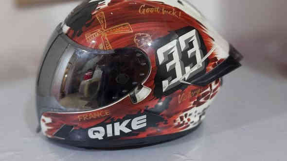 عمبار كلج جديد منفس وكامل سعره ٣٠
خوذ ماركه جيكي A الاصليه ب٢٥ 
وخوذه دي اف جي ٢٠ 
مكان نجف حي الرحمه 
***********
