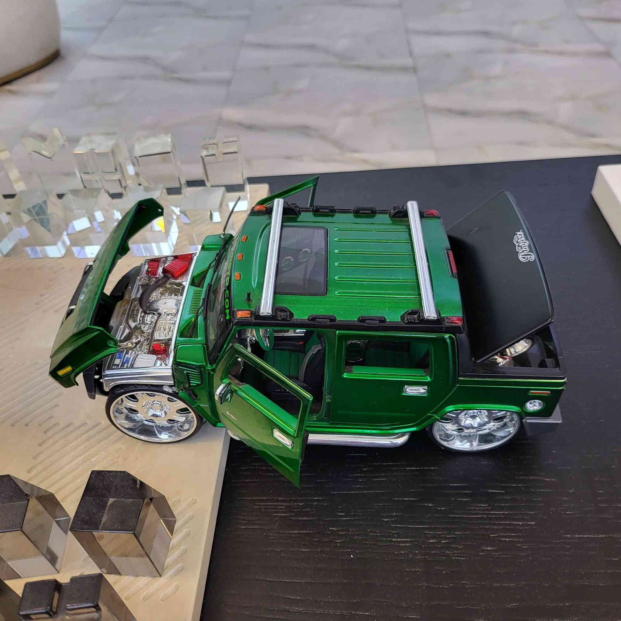السلام عليكم .. من مجموعتي الأمريكية فقط .. للعرض
Hummer H2
SUT Concept
_ Ersatzteile _ Spare Parts
Dub style
Scale 1/18
Limited Edishion
By Maisto made in Thailand


**إذا كنت صاحب هذا الإعلان وتريد حذفه لأي سبب، رجاءا أرسل رسالة إلى الدعم الفني**