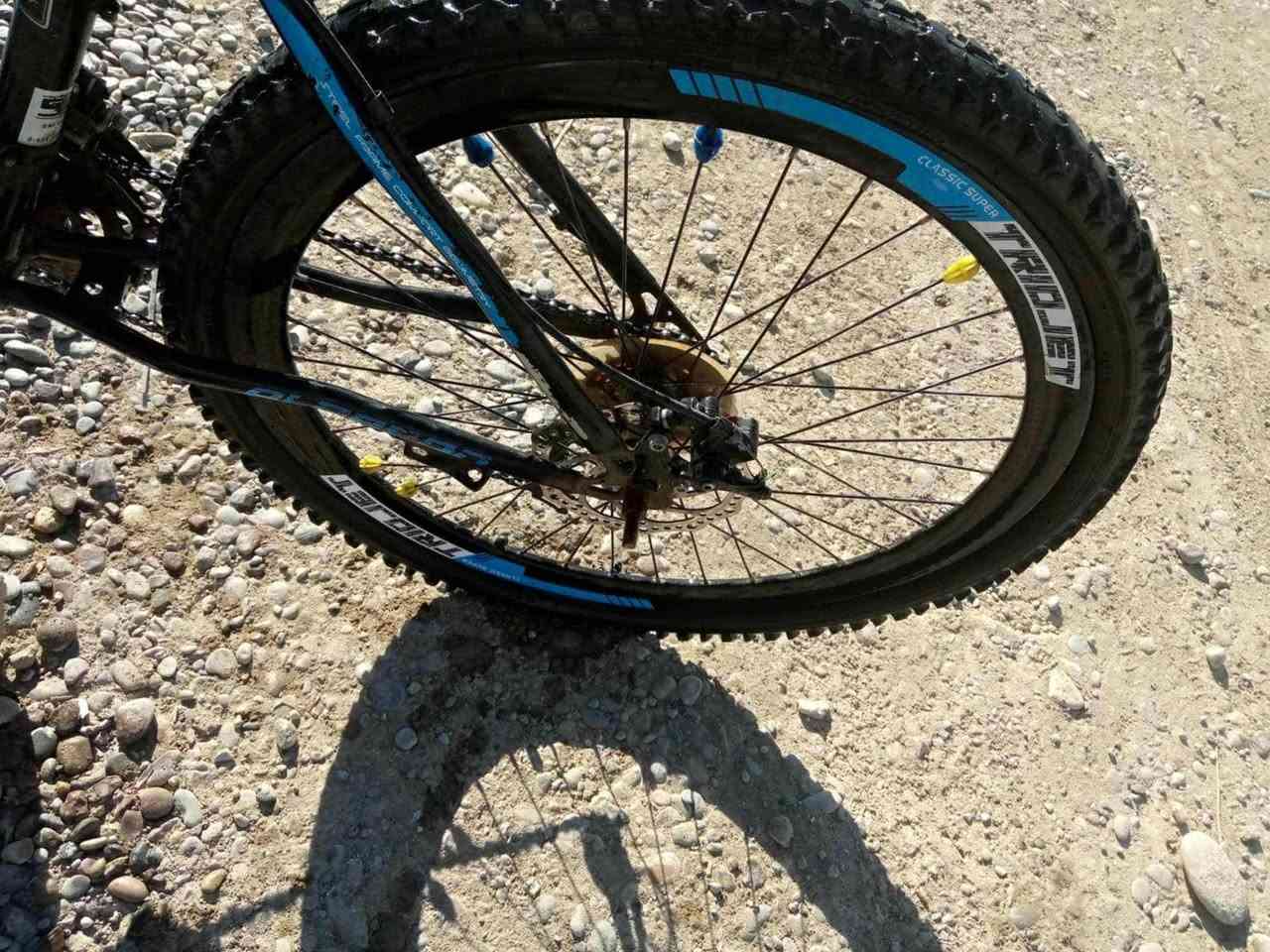 باسكل للبيع جبلي حجم 26 اغراضو جدد بس يرادلو برغي للعدله باسكل جديد السعر 55 وبي مجال مكان الموصل الايسر حي الشيماء


**إذا كنت صاحب هذا الإعلان وتريد حذفه لأي سبب، رجاءا أرسل رسالة إلى الدعم الفني**