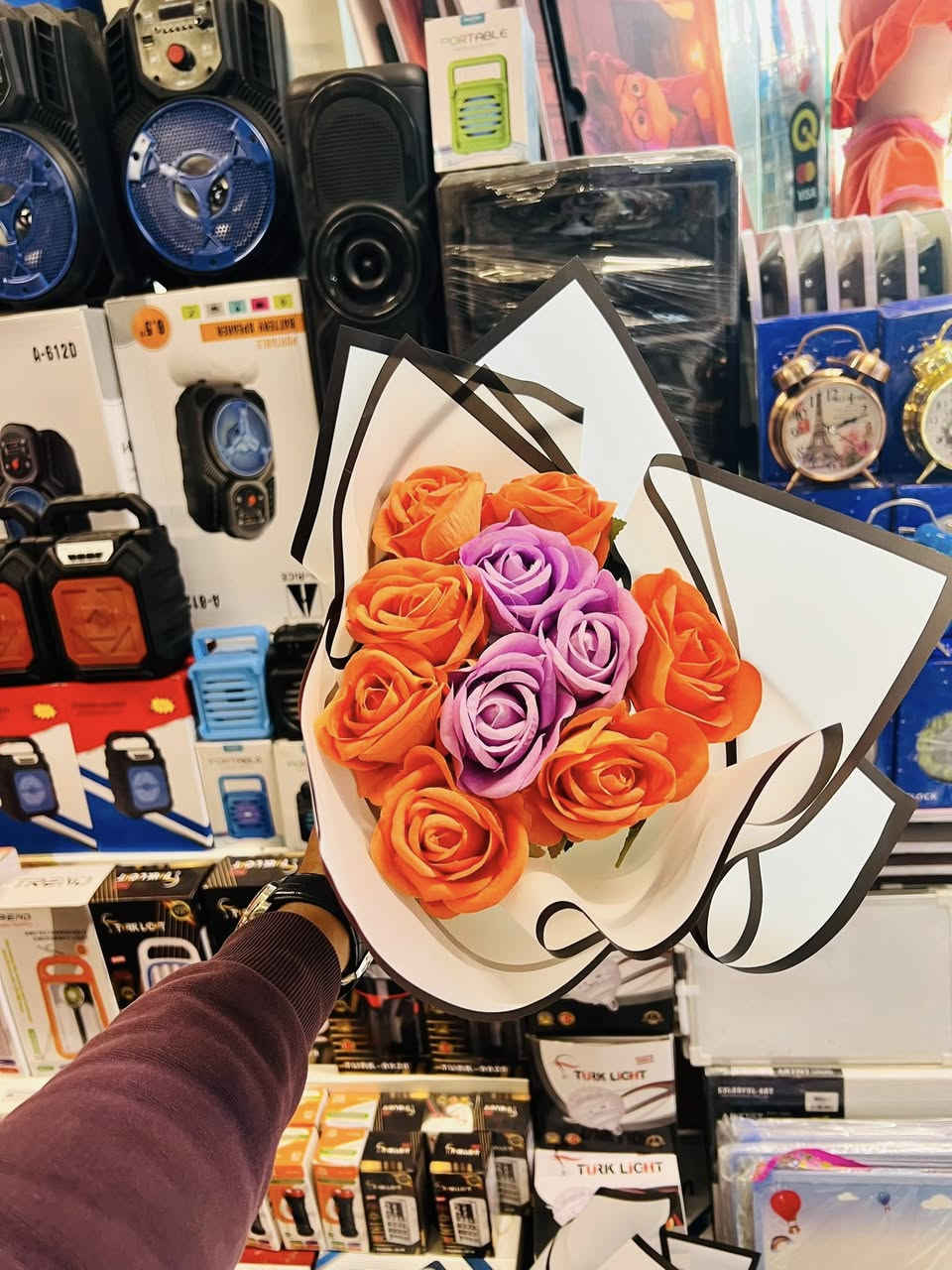 #بوكيه_ورد_بشكال_مختلفه
#وايضا_نشتغل_حسب_طلب
 #بــانـــسـب_الاســـعار👌🏾                 
#العنوان:تكريت القادسيه قطعه 500مقابيل مدخل مجمع الطبي✅
الاستفسار***********

#اكسبلور_العراق_صلاح_الدين_تكريت_القادسيه
