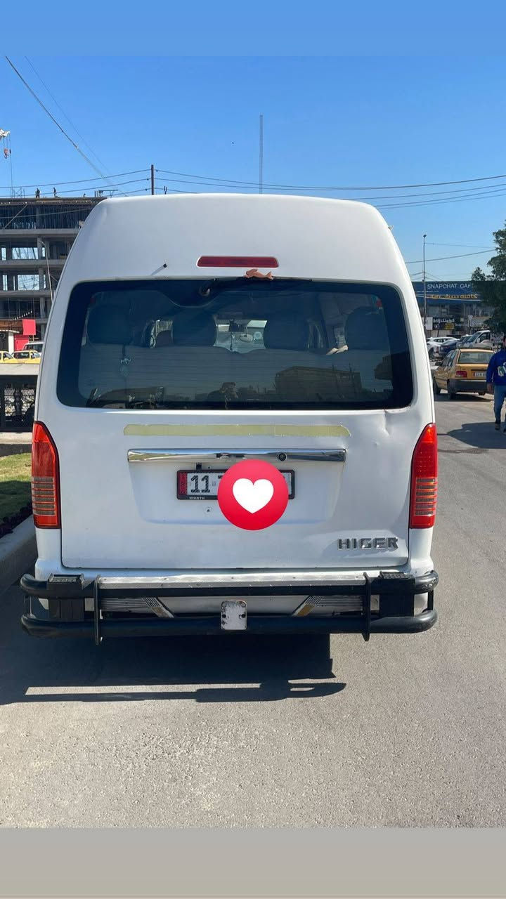 السلام عليكم هايكر للبيع موديل 2014سنويه لل28رقم دولي باسمي اكسل فلاونزه كير ياباني محرك جمره بي تنقيص+صبغ وره باب سلايت شويه+طخه وره باب سايق السعر٩٥وبيه مجال قليل للاستفسار اكثر رقم صاحب السياره ***********
