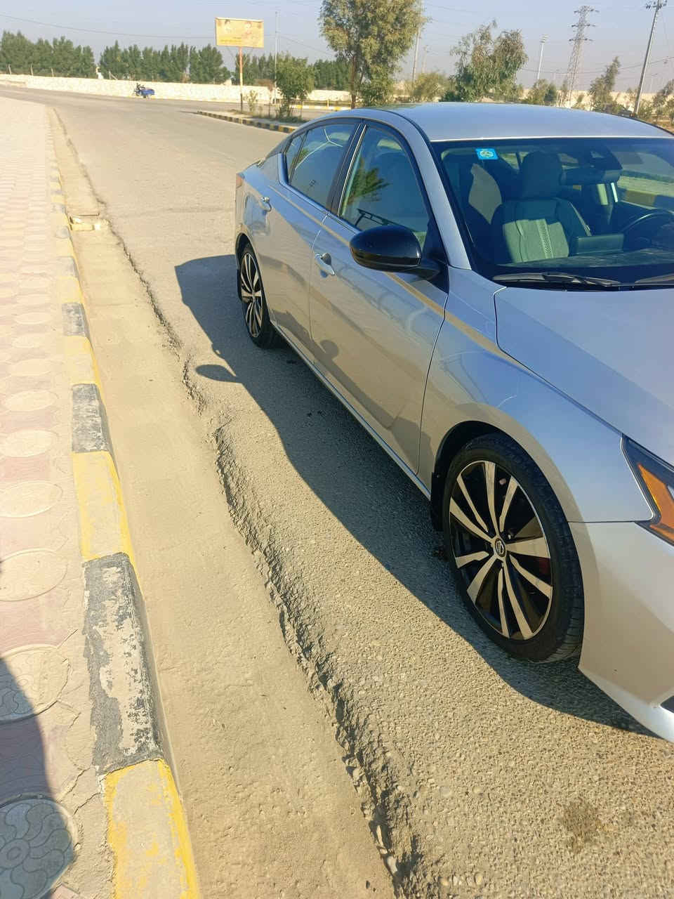 نيسان التيما للبيع 22 بس چاملغ امامي امبدل ميسان
***********
