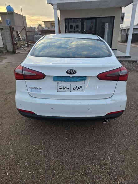 سيراتو خليجي موديل 2014 مكينة 1600دوش كفالة وبيها فقط رصعات صغيره مبينه بالصور    تخم تاير جديد ويل كب بلادي
اشارة بالمري + شفط
 تحكم امراية 
رادار امامي خلفي 
فول تحكم استيرن + شفتات سرعه بالستيرن
صدر سياره جديد 
محرك وكير خير من الله 
السياره كامله 
السياره رقم سليمانيه 
مكان السياره بغداد 
السعر 123
***********
