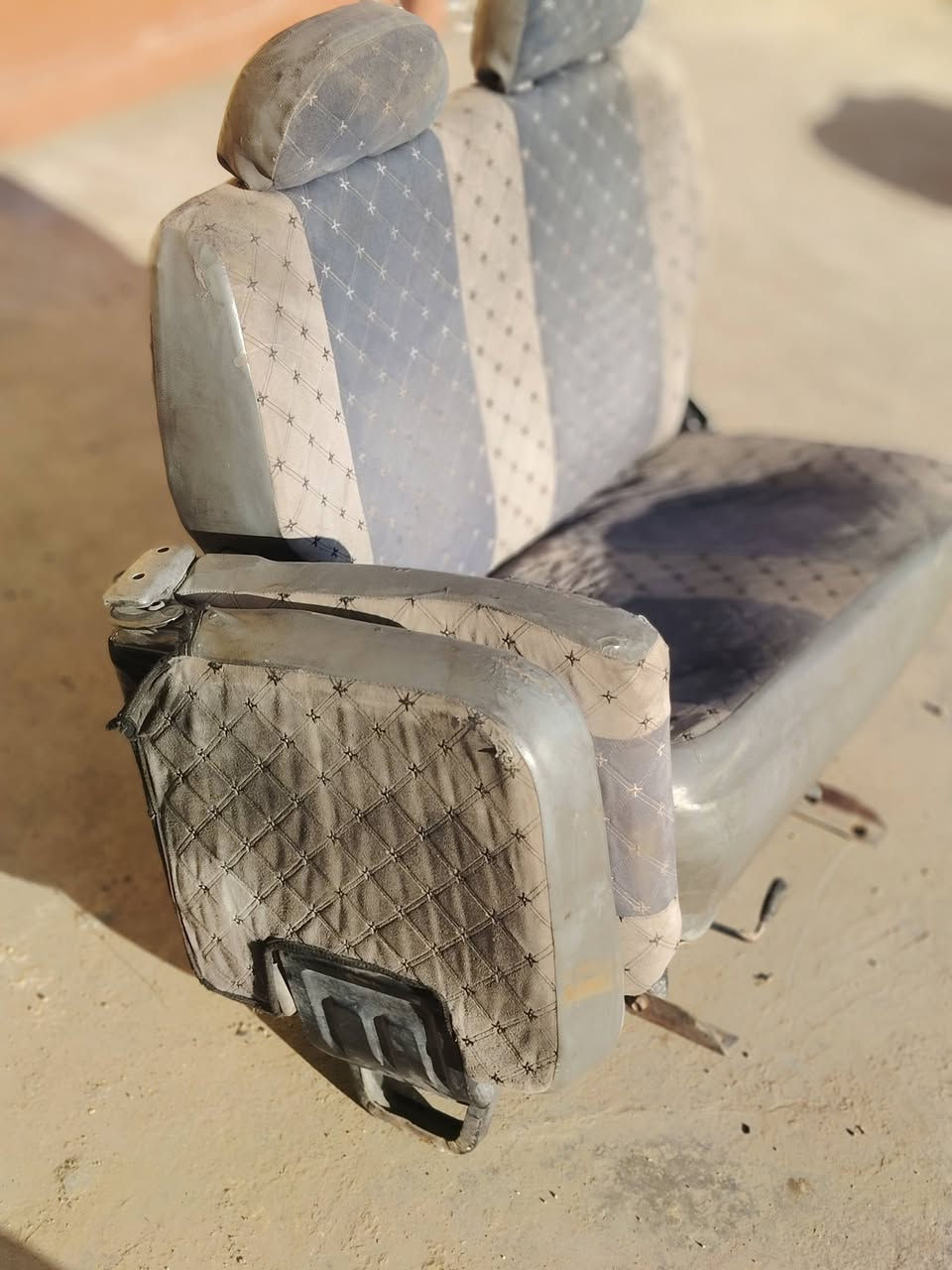 السلام عليكم كشن مال ابريجو جديد مال حاويه ومدوشم سعر 150 العنوان ابو غريب الحصوه  الهاتف ***********
***********
