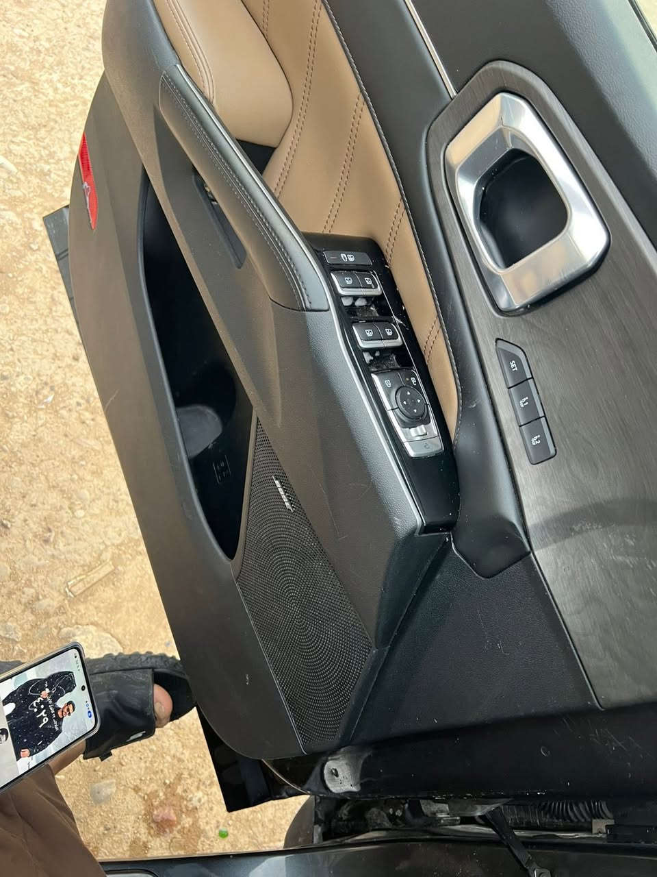 كيا سورنتو موديل2024  برستيج اون لاين اعلى موصفات لمس بنوراما دخول كتاب مؤسسة الشهداء مكان السياره بغداد الحبيبيه السعر 23 ما متواجد على الفيس ***********
