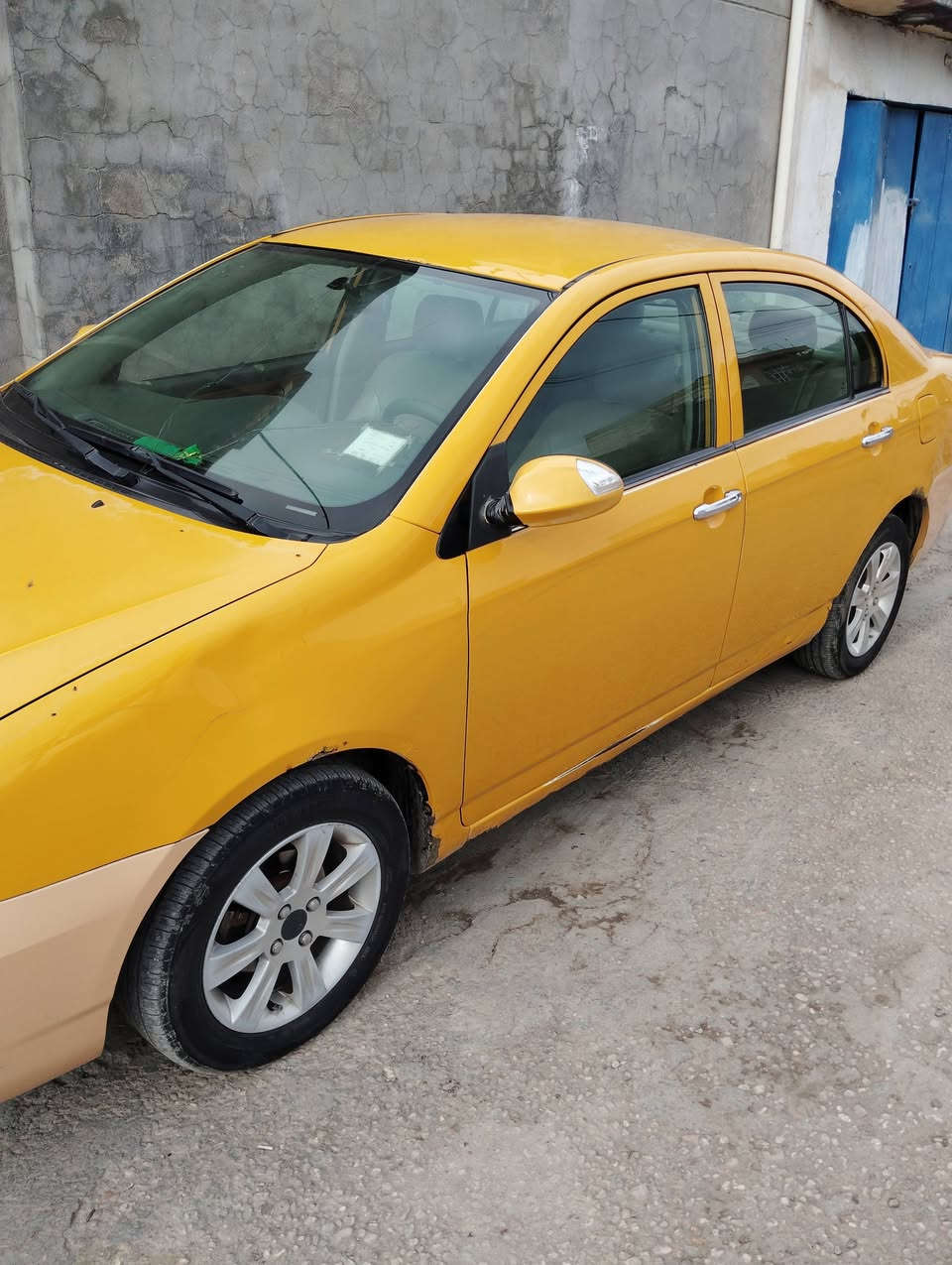 سلام عليكم 
ليفان 2012 مابيه اي حادث 
مصفرة هيئة وغرامات 
رقم بابل 
عنواني بابل مركز مدينة 
السعر 44وبيها مجال 
الاستفسار على الرقم ***********
