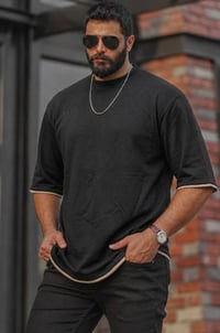 تيشيرت رجالي • أسود • أوفر سايز