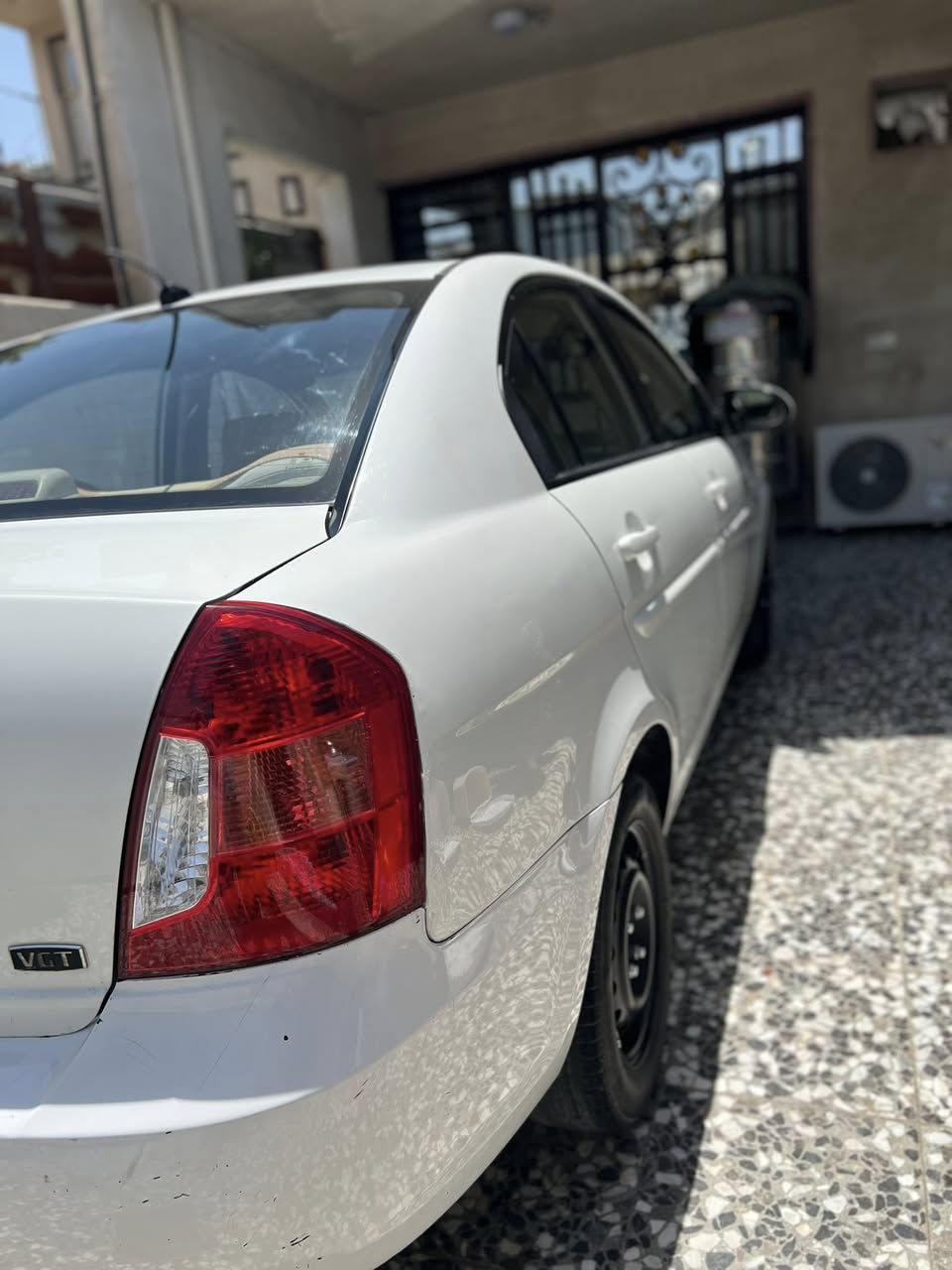 سلام عليكم
اكسنت 2009بغداد باسمي شرط التحويل بيه طخه بسيطه جو البكلايت وقبق الجنطه مبدل اصلي بدون دواخل ضربه جاكوج بالحوض ماكو  العنوان بغداد الدوره هورجب ***********
