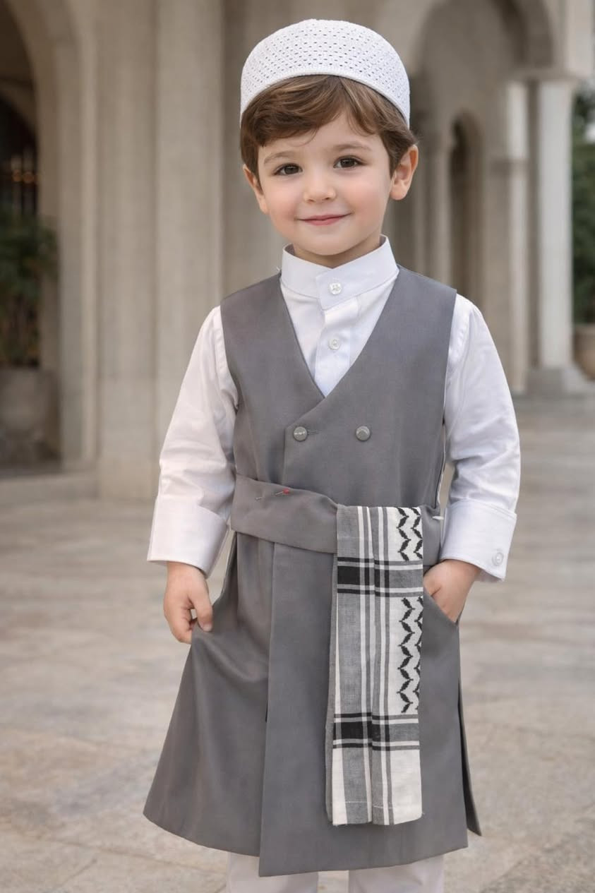 #توفر زي بغدادي اطفالي كلش حلو 😍😍
توفر لونين رصاصي _اسود #
#العمر  سنة _4 سنة 🔥🔥
#الانبار /هيت /شارع الحمام


**إذا كنت صاحب هذا الإعلان وتريد حذفه لأي سبب، رجاءا أرسل رسالة إلى الدعم الفني**