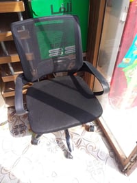 وبركاته عارضة بهارات للبيع كرسي جديد للبيع مكلف ب نشر اتصل على رقم ‏‪0...