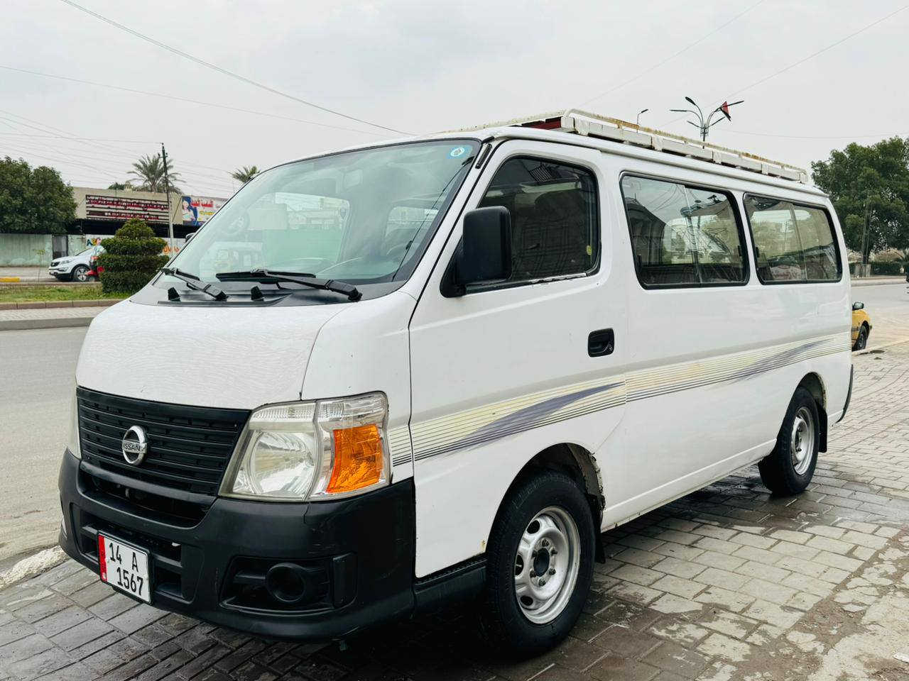 السلام عليكم ورحمه الله وبركاته
نيسان يورفان 2009 رقم بصره مشروع وطني 
سياره كير هايسه محرك ونجي محورة خير من الله 
سياره كشنات شدهن مال 2013 سياره حسب ما موضح بل صورة الخياس ذيل واحد وبيه والباقي شوف عينك هاااي سيارة كبالك تعجبك عل راسي 
اتصل وبيك خير ودلل 
مكان السياره بغداد الشعب 
السياره بسمي شرط تحويل ثاني يوم 
رقم السياره انكليزي 
اسف الاطالة 
اتصال ***********
اخوكم واخدمكم
