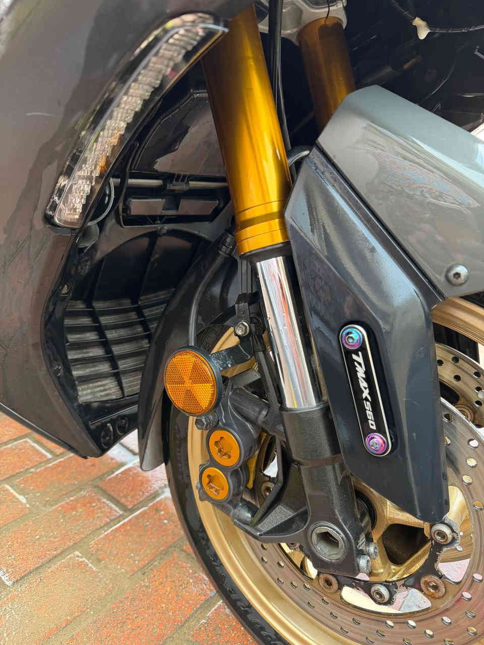 سلام عليكم تي ماكس 2021 مكفوله كفاله عامه بس بيها ملاحضات بسيطه واضحه بصور فئه تاج ماكس مواصفات اي بي اس جامه تصعد وتنزل ومثبت سرعه وتتفئه الدراجه ماشيه 36 الف حقيقي السعر 83 ورقه وبيها مجال للإستفسار الرقم *********** 
***********  
العنوان بغداد مدينه الصدر قطاع 55 
ملاحظه الكشن مالتها البلادي بس مدوشم
