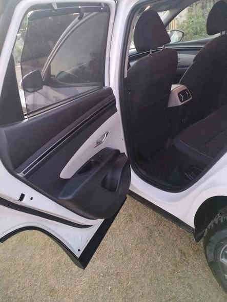 للبيع توسان 2023 بغداد انكليزي بسمي فول مواصفات 1 ع 1 عده الفتحه بيه بالبنيد كرت وجوه قبق البانزين شويه صبغ بدون دواخل السعر 190 وبيها مجال قليل حك الجيه مكاني بغداد التاجي  ***********//***********
