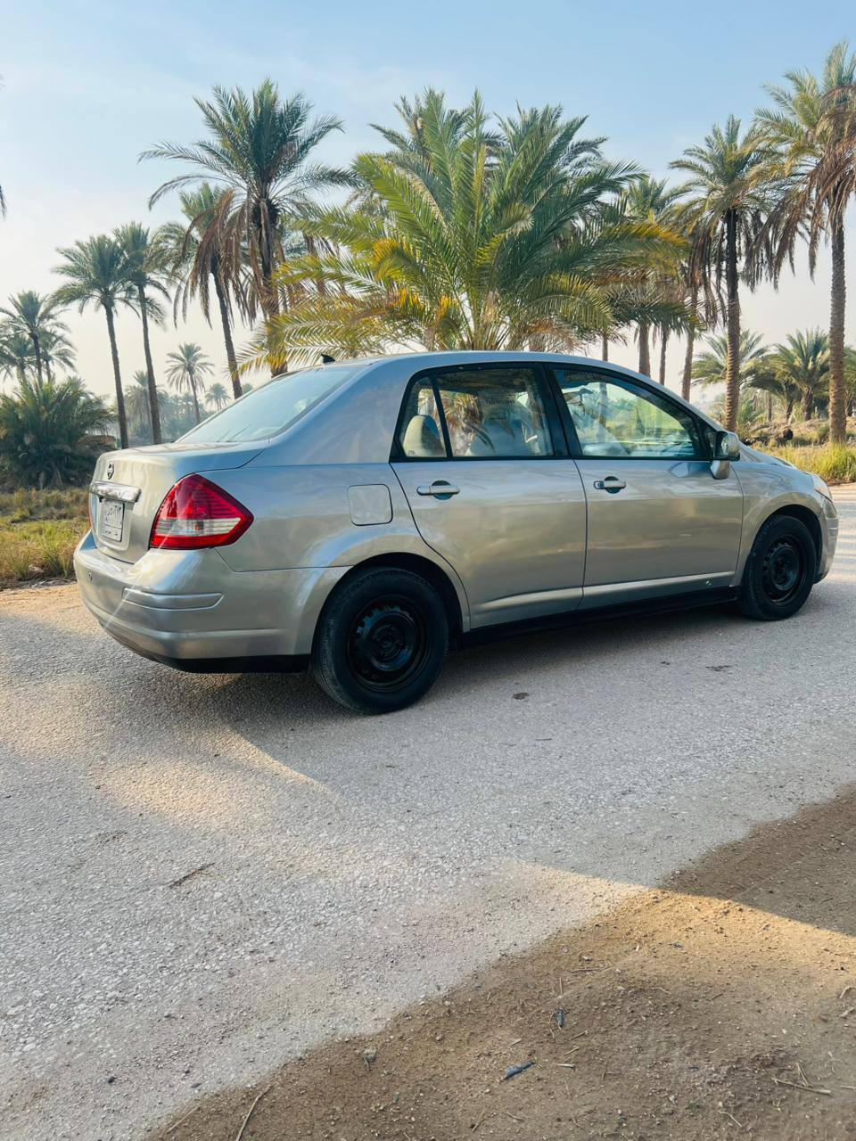 سلام عليكم سياره نيسان فيرسه موديل 9 محرك 1800رقم بغداد سنويه ل28تحويل مباشر كير محرك كهربائيات حداديه تخم تاير كفاله كفاله تبريد ثلج سياره جاهزه مال جناي وراد امريكي فقط جاملغ خلفي او بنيد ابدون اي دواخل صبغ حزام اثر جراد السعر 72بيه مجال بصيط مكاني بابل محاويل ***********
