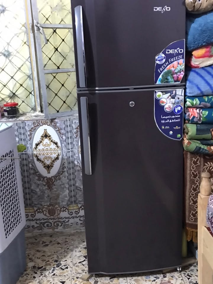 سلام عليكم ثلاجه نضيفه كلش حجم وسط تبريدها كلش حلو  سعر 140 وتجي وتشوف عنواني بغداد المدينه رقمي *********** رقم فقط وتساب 
*********** فقط رصيد
