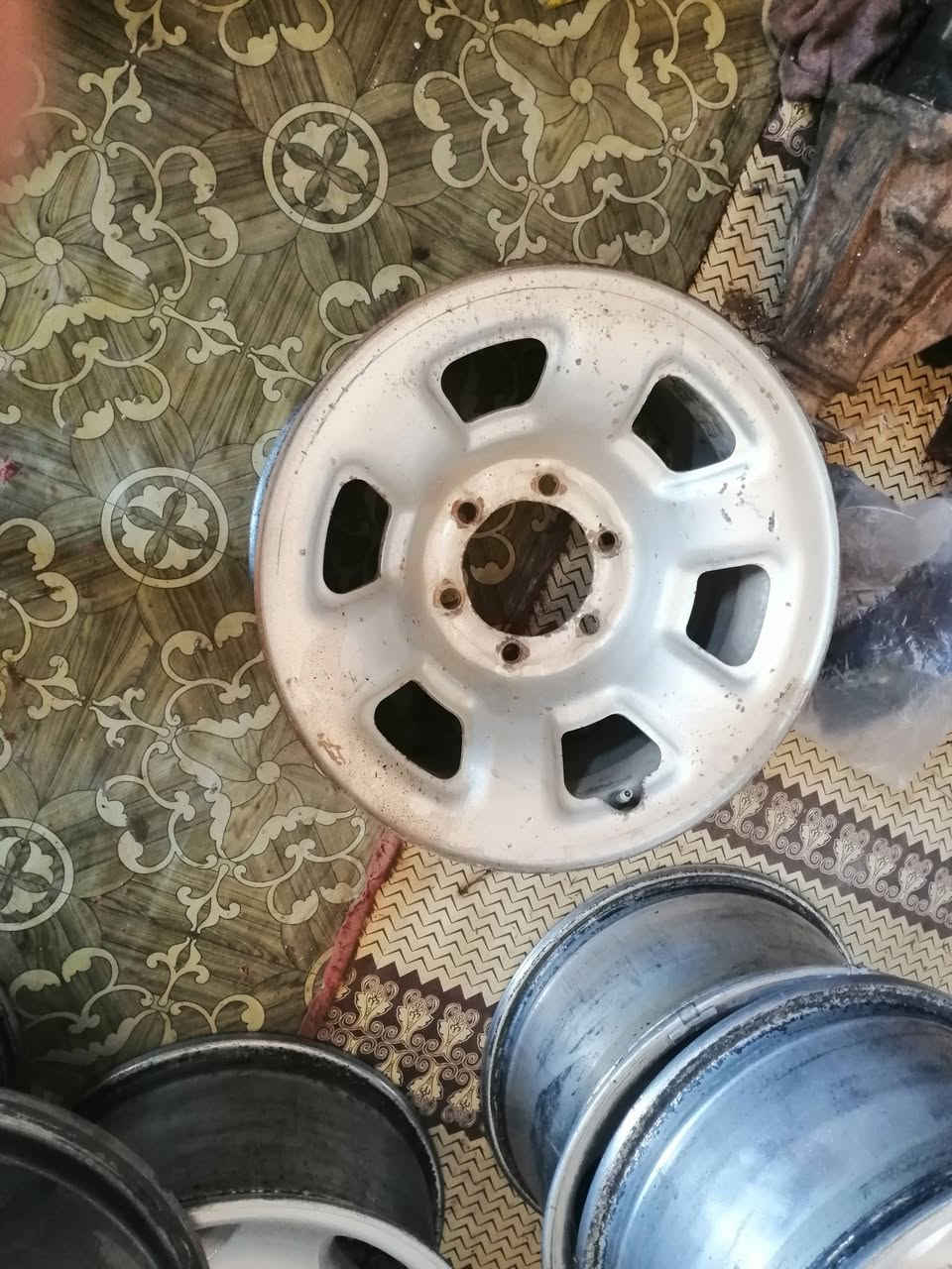 تخم ويل حجم ١٦ بوليسي نيسان باترول السعر ٢٥٠ مكاني العماره ***********
