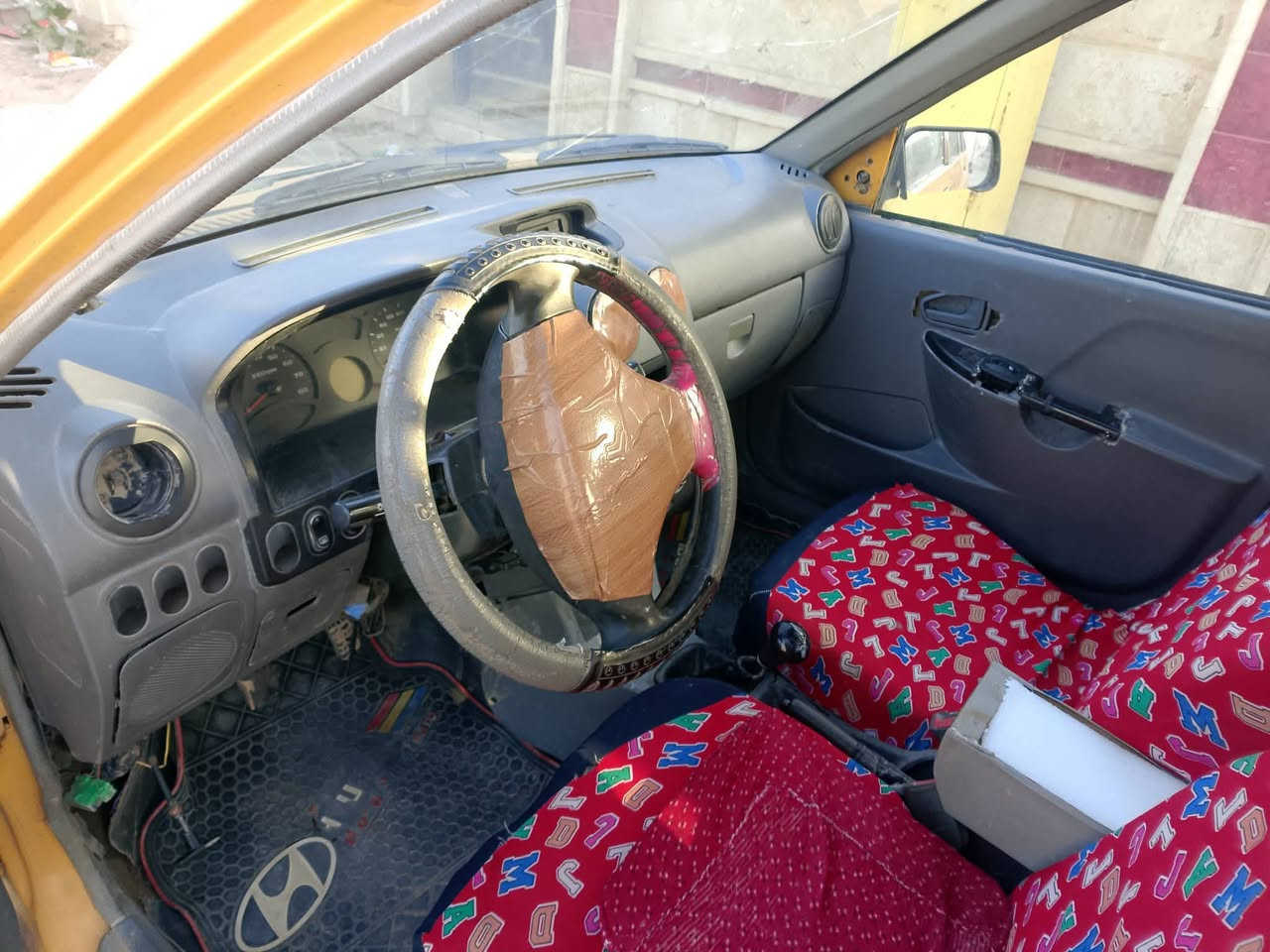 سايبه للبيع موديل 2012 رقم بغداد رايده 10 ورقات قفل ///***********
