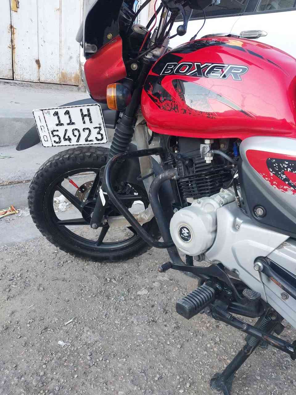 السلام عليكم موديل 22 نازلة بال 23 شهر 10 دراجة جديدة كلش مبدل بس زنجيل وجاكوج فقط الدراجة بسمي رقم بغداد استخدام شخصي مو دلفري مابية برغي نقص سعر 2600 مليونين وستمية  بغداد الشعب ***********
