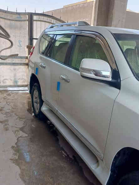 السلام عليكم اخوان...
تويوتا برادو 2010 محدث 2017 لون ابيض رقم سليمانيه سنويه وهزه جديده
 بيها رشة صبغ صغيرة بين البابين الخلفيات فقط .. محرك 4 سلندر شاشة كبيره لايت زراك وزنون كامره خلفيه ومري كهرباء
السياره ما ناقصها شيء وباسمي
السعر 220 ورقه أو مراوس مع هايلوكس20 .. مكلف بالنشر للاستفسار الاتصال ؛ ***********.
