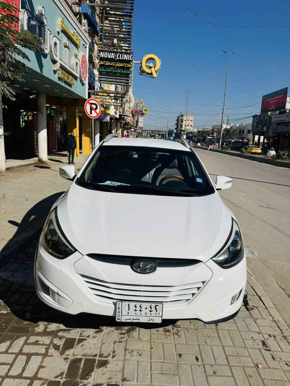 السلام عليكم توسان 2014 خليجيه 
رقم بابل مكينه 2000
السياره حلوه وجاهزه وسونارها موضح بلصور 
فقط شبر صبغ بلجنطه 
السعر 145 وبيها مجال بسيط 
ومكانها كربلاء طويريج  ***********
