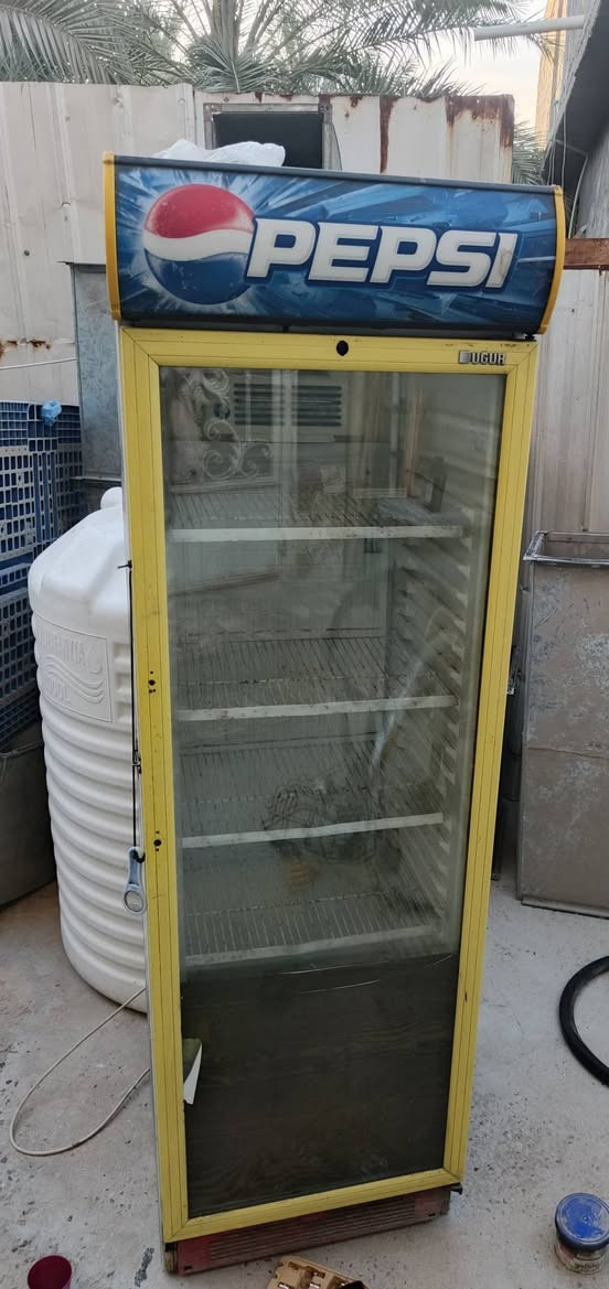 سلام عليكم
براد 
للبيع السعر 
العنوان كربلاء 
الاستفسار ***********
