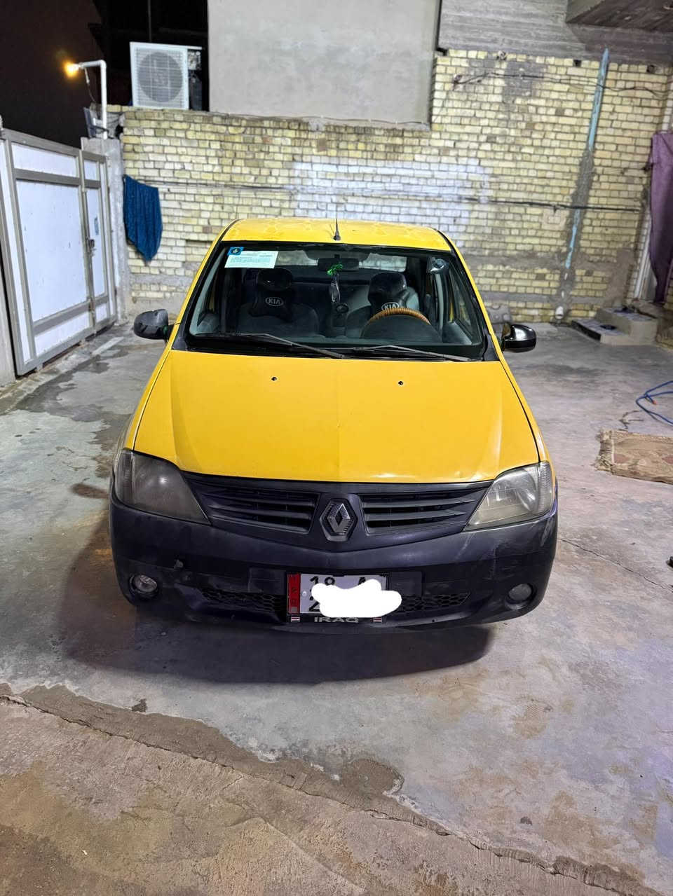 سلام عليكم رينو للبيع موديل 2013 باور رقم بابل مشروع وطني محرك وكير مكفول دوشمه جديده وتايرات تخم جديد  السعر 40 مكاني جسر ديالى القديم غريب عل زعفرانيه للاستفسار ***********
