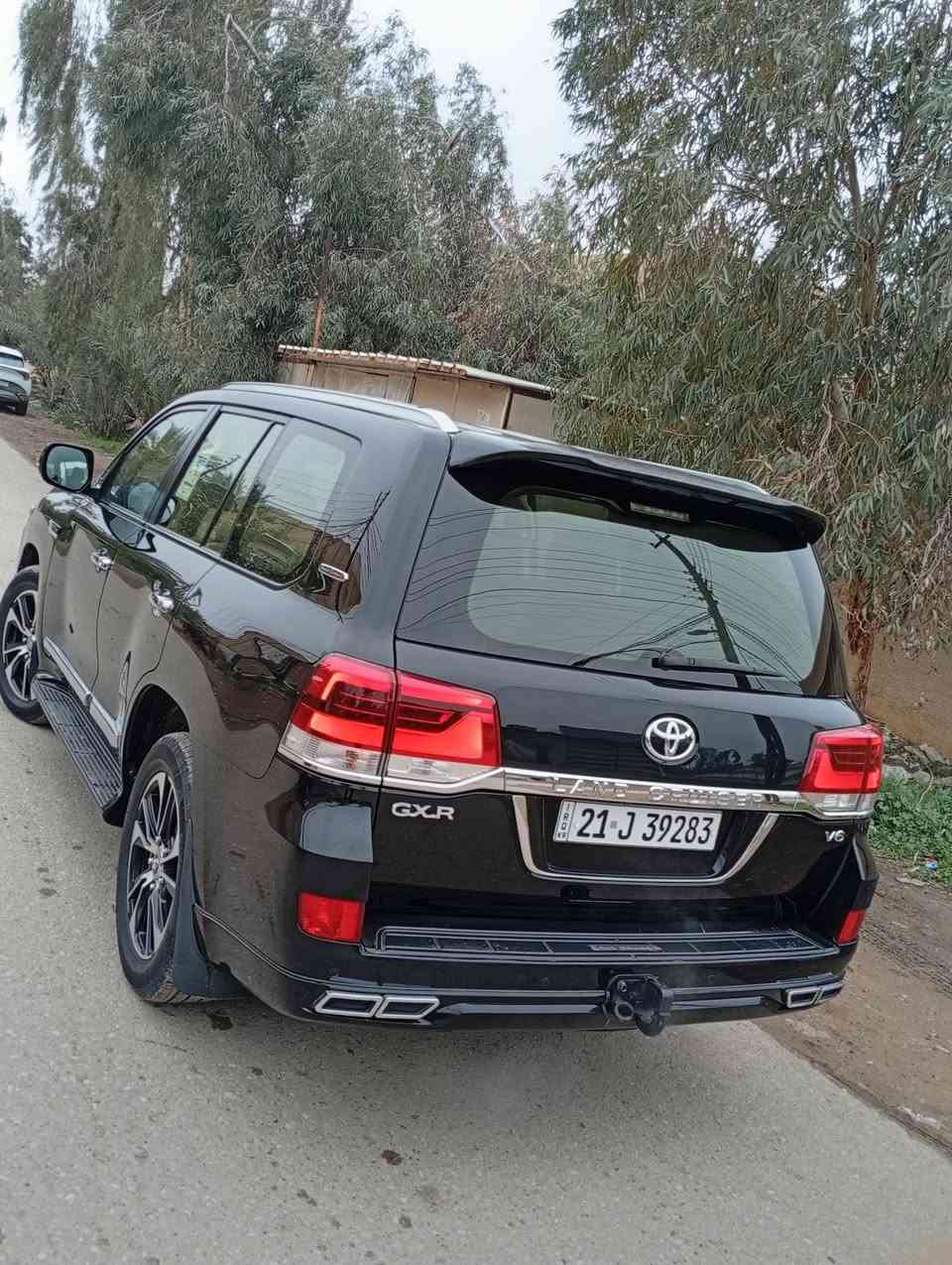 السلام عليكم للبيع لاندكروز 17 ماشيه 160الف سياره جديده معنى الكلمه
ساز رقم سليمانيه سياره جديده شكد ماتتوقع 

السعر 475 يعني 4شدات و 75 ورقه مكان السياره بغداد نهايه الراشديه جديدة الشط للاستفسار اتصل 
***********
