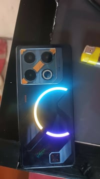 تلفون انفنكس  مبدل إيسي نضيف  السعر  200 هذه رقمي 07718835309