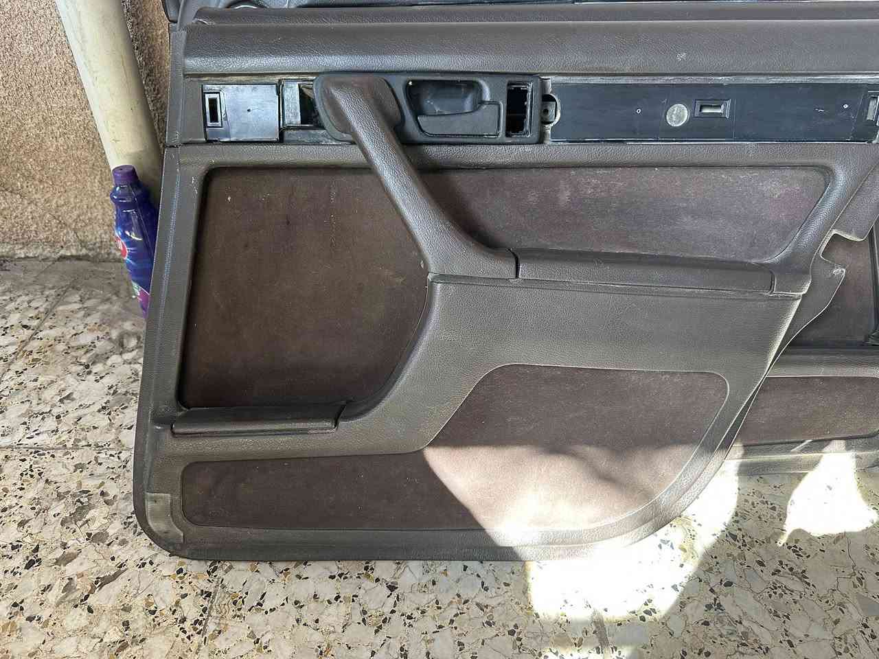 السلام عليكم
للبيع نص مكينه 520 نضيف كلش 
سعره ب 325 الف
دوس M اصليات مال 500 لون كرزي 
ب 130 الف
بطاين مال 700 نضيفات 
ب 200 الف
بيهن مجال للشراي 
متواجد عل نت
للاتصال ***********
