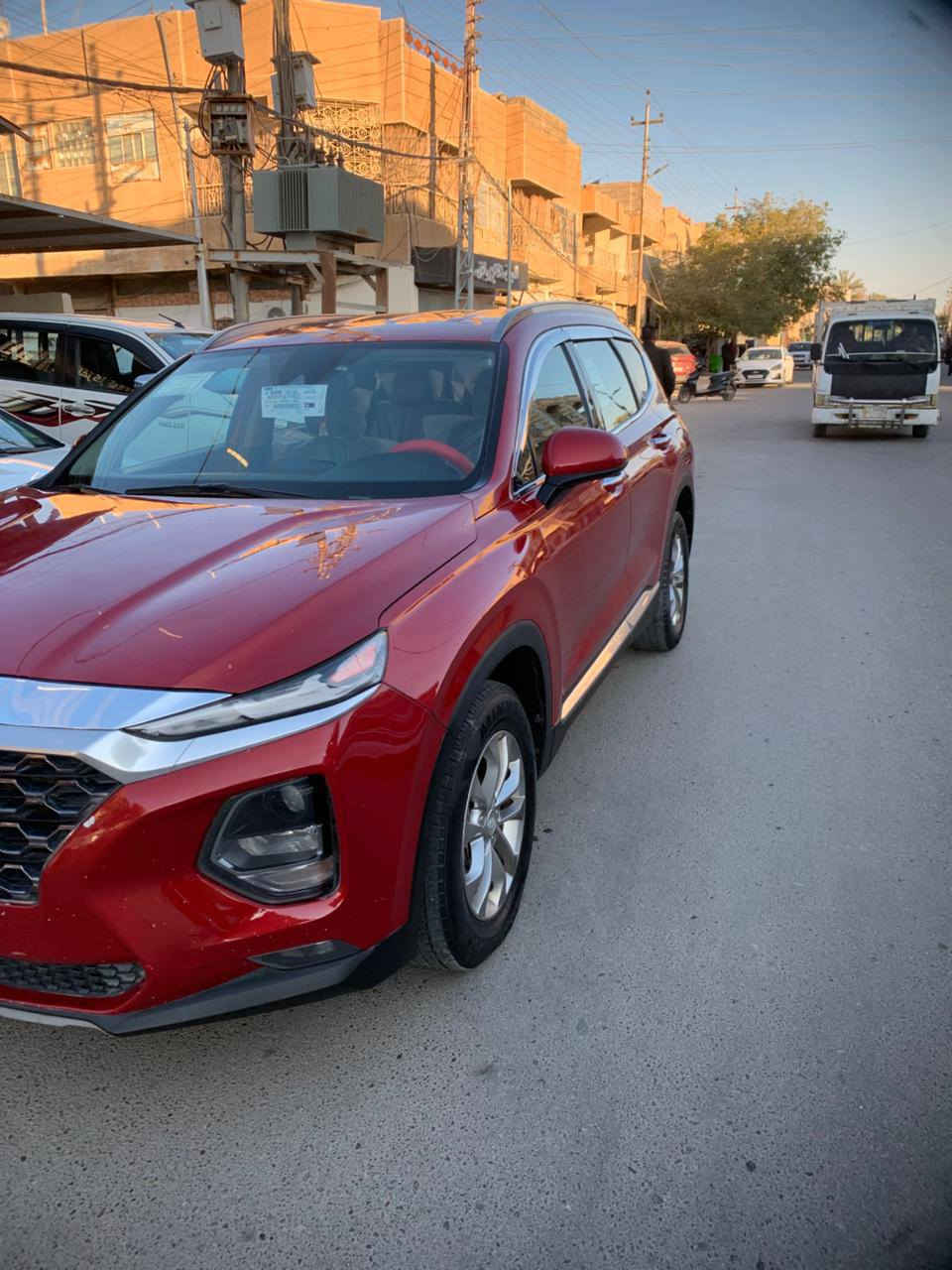 سنتافي 19 مكينه 2400 بيها ربع بنيد صبغ بدون ايرباك وبدون دواخل بشرط فور ويل اوتوا هولد سايد بريك بصمه وضعيات قياده مانع تزحلق تحكم شاشه بلاديه سعر 165 وبي مجال مكان سياره هيت ***********
