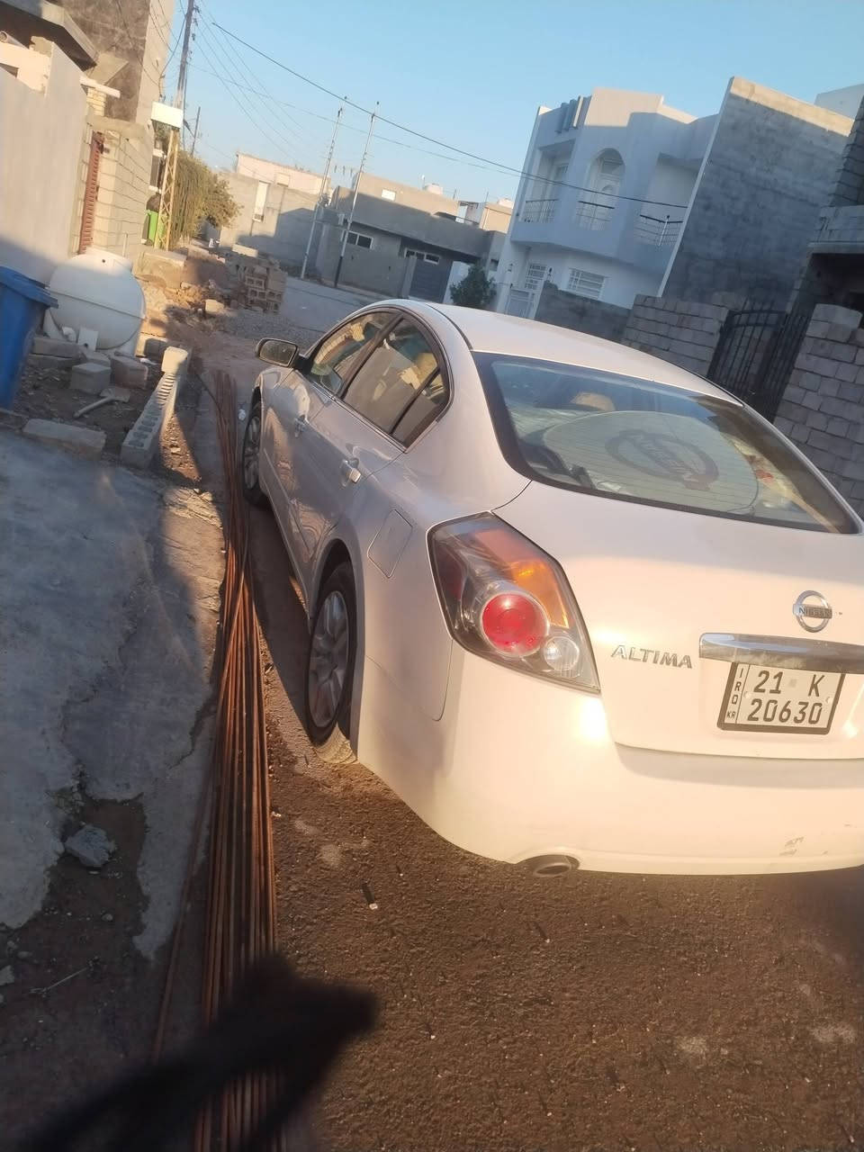 سلام عليكم نيسان التيما 2012 السيارة خير من الله كير ومحرك وصدر خلفي وامامي مكفولات بيه فقط باب السايق صبغ الداخل نضيف السارة تأخذه متصرف عليه ربع دينار العنوان بعقوبة تقاطع القدس ***********
