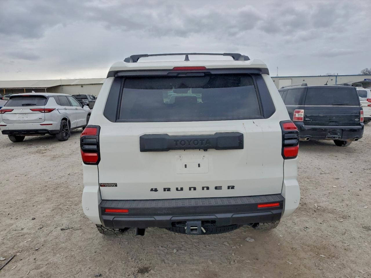 🚨 تنويه مهم
هذه السيارة معروضة في المزاد الأمريكي 🇺🇸
والمزايدة والشراء تتم عن طريق مكتب الباخرة للمزادات 🇮🇶
🔥 تدخل بكتاب الشهداء
───────────────
🚗 نوع السيارة:2025 TOYOTA 4RUNNER SR5
📅 تاريخ المزاد:الثلاثاء 03-03-2026
💰 السعر: يتحدد داخل المزاد
📊 الممشى:7512 ميل فعلي
🛠️المحرك: 4 سلندر / 2.4 لتر
───────────────

🔥 مجاناً مجاناً مجاناً
📄 تقرير كارفاكس مجاني بدون أي مقابل
───────────────

🚗 سحب السيارة خلال 24 ساعة من وقت التسديد
💸 حسابات مخفّضة وعمولات أقل من السوق
───────────────

🚢 الشحن متوفر من:
🇺🇸 🇨🇦 جميع الولايات الأمريكية والكندية
➡️ شحن مباشر إلى العراق
➡️ العقبة – جبل علي – ميرسين
───────────────

🛃 تخليص كمركي كامل من ميناء أم قصر
🏔️ تخليص كمركي إلى إقليم كردستان
🇯🇴 شحن مباشر إلى عمّان (العقبة)
🇹🇷 شحن إلى ميناء ميرسين – تركيا
───────────────

🏢 فروع الشركة:
📍 الفرع الأول: بغداد – السيدية – الإعلام
📍 الفرع الثاني: الإمارات العربية المتحدة – الشارقة – الصناعية 4
───────────────

👥 مجموعة البيع والشراء:
https://www.facebook.com/share/g/17pXXBgeeU/?mibextid=wwXIfr

───────────────

🎵 TikTok:
https://www.tiktok.com/@al_bakhera?t=8qGOLioZlVE&_r=1

───────────────

📞 للاستفسار والتواصل:
+9647739115599


**إذا كنت صاحب هذا الإعلان وتريد حذفه لأي سبب، رجاءا أرسل رسالة إلى الدعم الفني**
